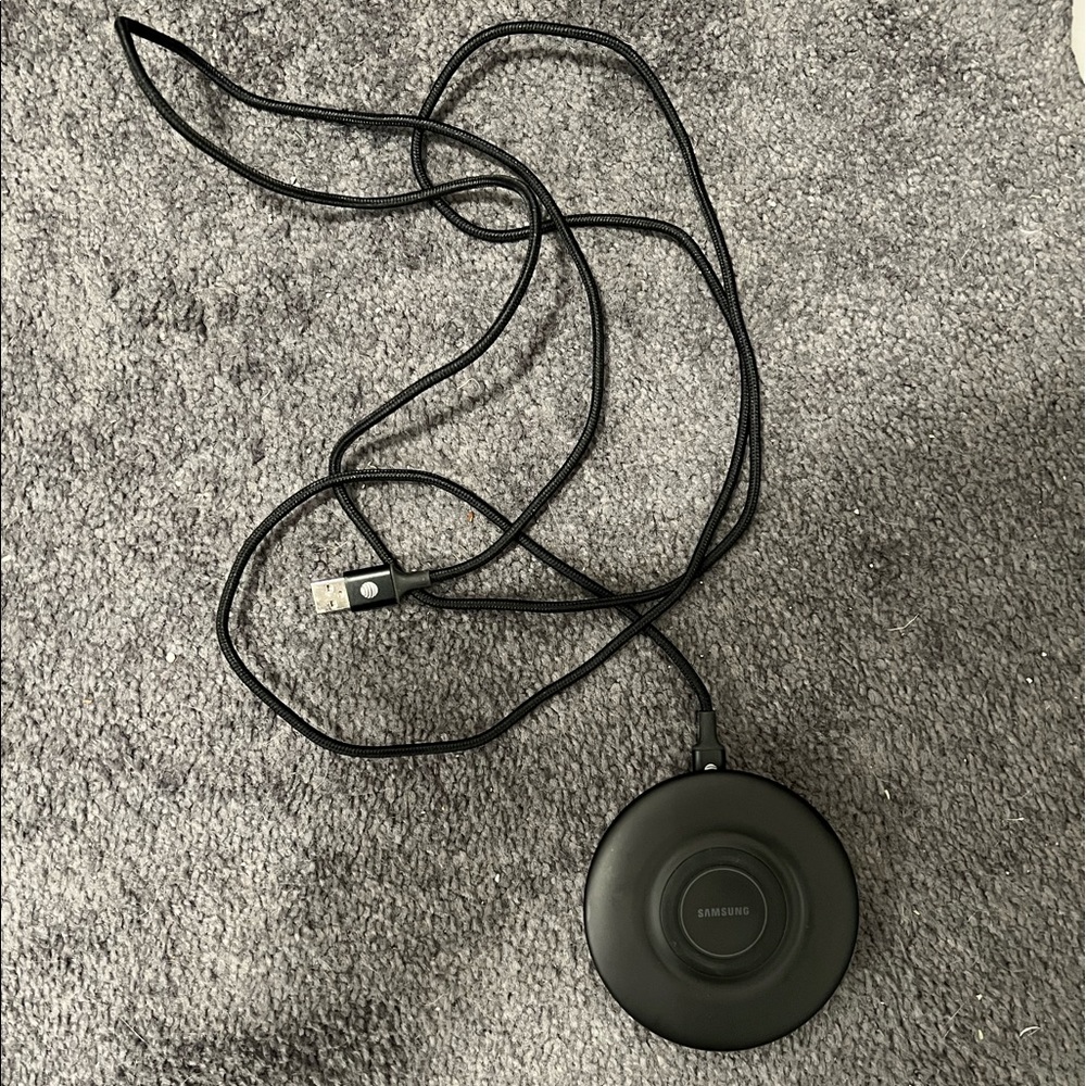 Samsung Qi Certified Fast Charge Wireless Charger Pad (2019 Edition)